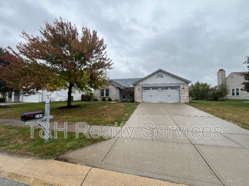 249 Pineview Dr - Photo 4 of 34