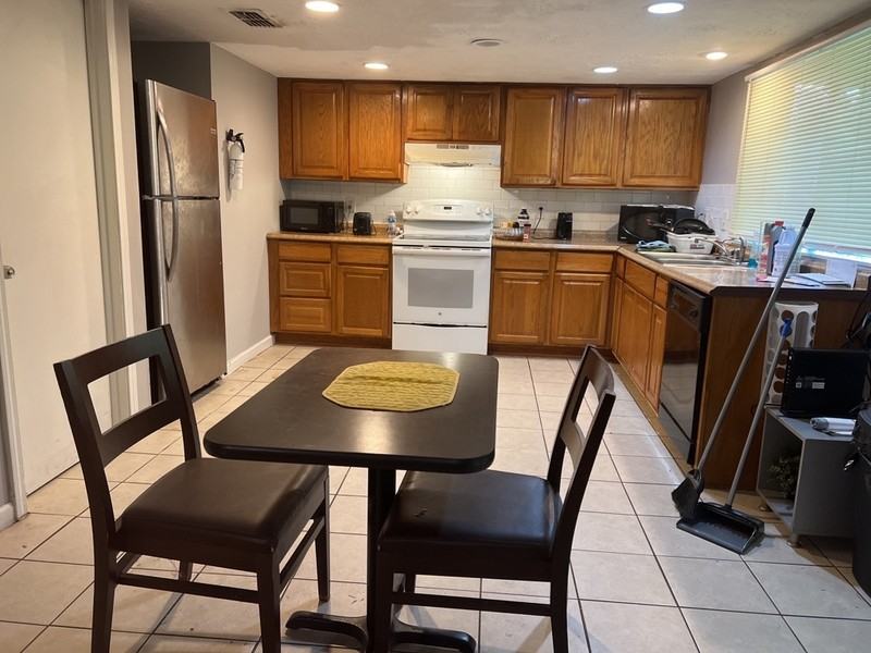 3300 Valley Bend Rd - Photo 3 of 6