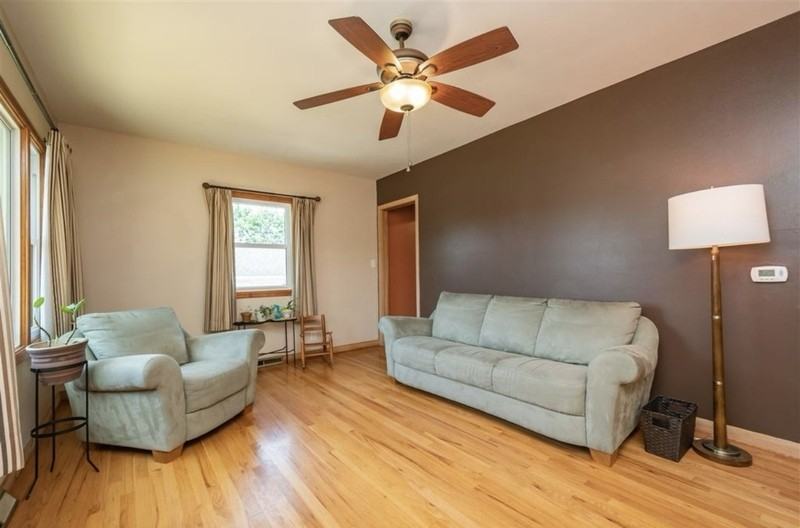 140 5th Ave - Photo 4 of 26