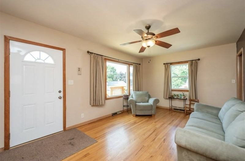 140 5th Ave - Photo 5 of 26