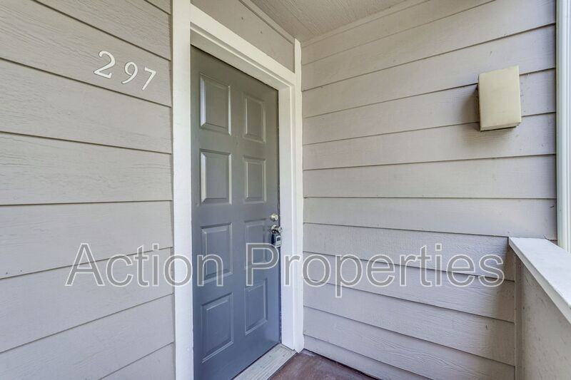 297 Stonegate Cir - Photo 2 of 28