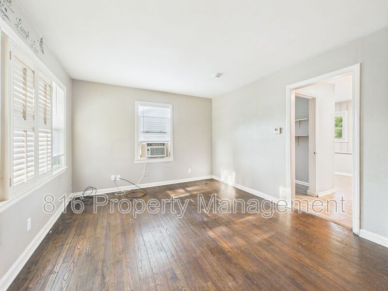 6149 Agnes Ave - Photo 2 of 22