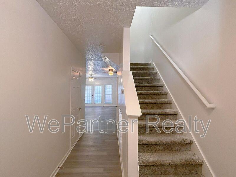 4222 High Park Ln - Photo 2 of 18