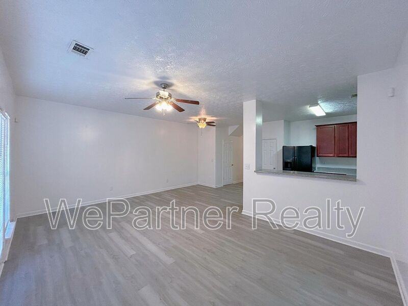 4222 High Park Ln - Photo 6 of 18