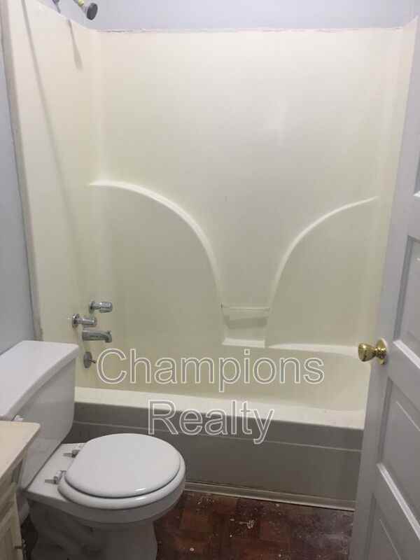 1540 14th Ave #A - Photo 2 of 6