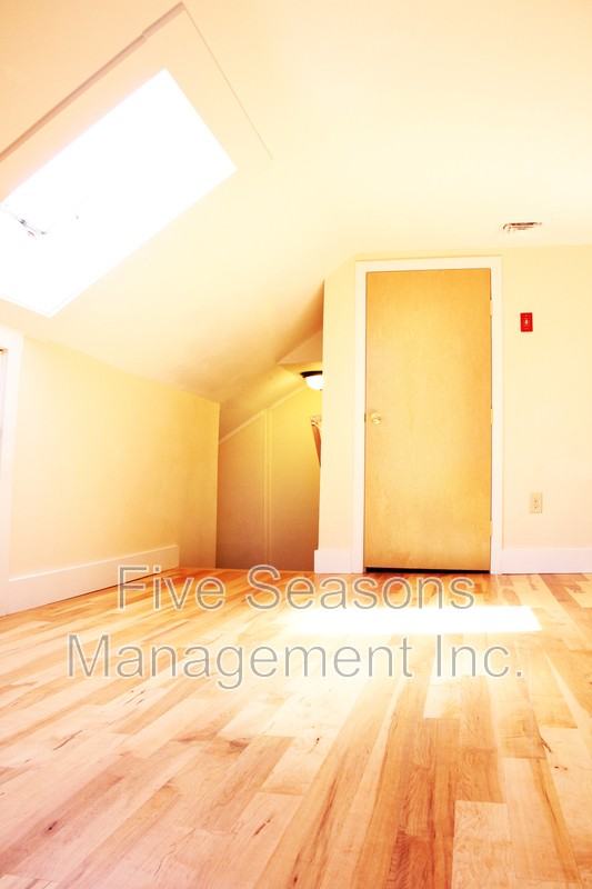 35 N Winooski Ave - Photo 6 of 16