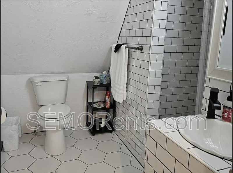 3912 Missouri Ave - Photo 6 of 11