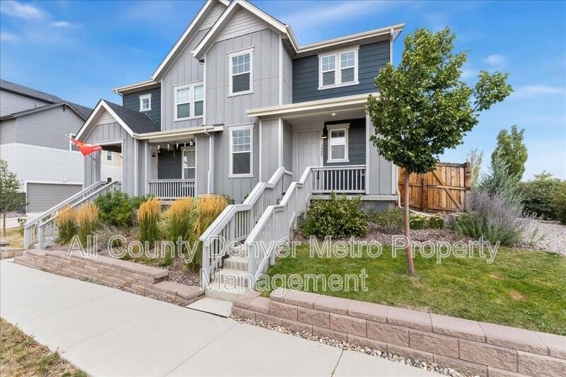 1900 Shoshone Pl - Photo 3 of 33