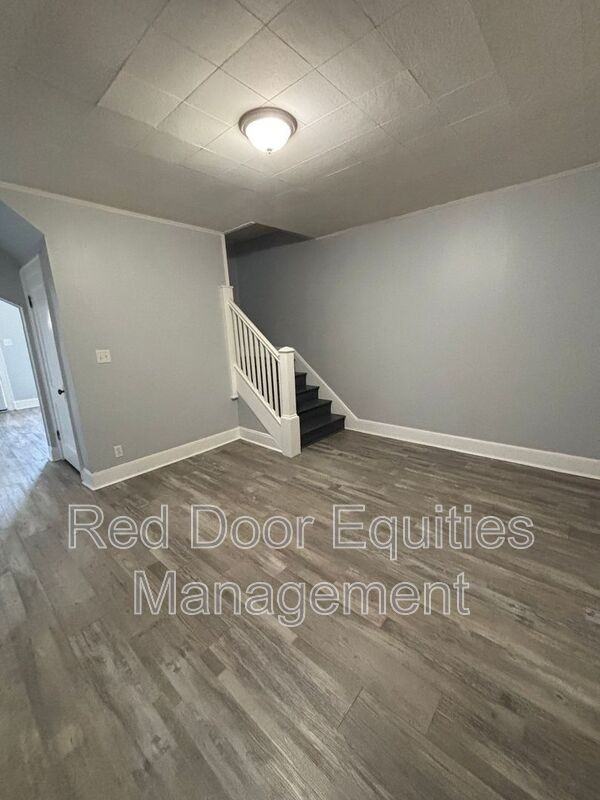 411 W Wheeling St - Photo 5 of 11