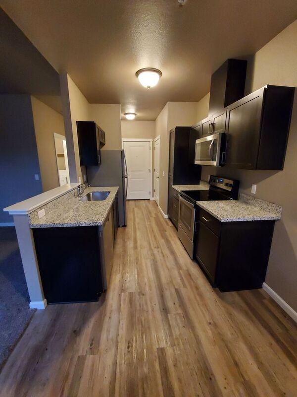 4245 Hawthorne Ave Ne Salem Or #203 - Photo 3 of 32