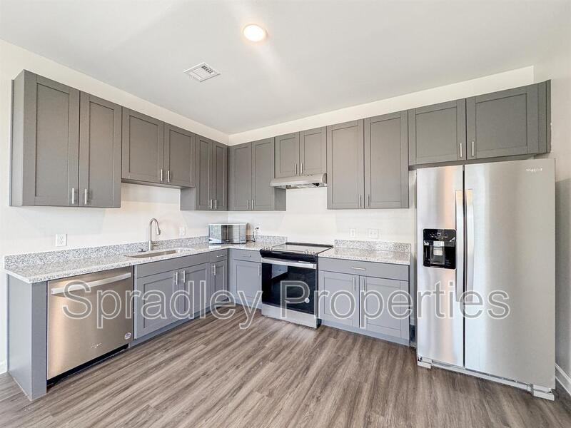 710 Shine St - Photo 4 of 17