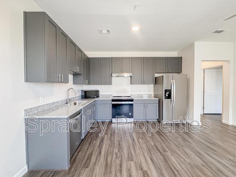 710 Shine St - Photo 5 of 17