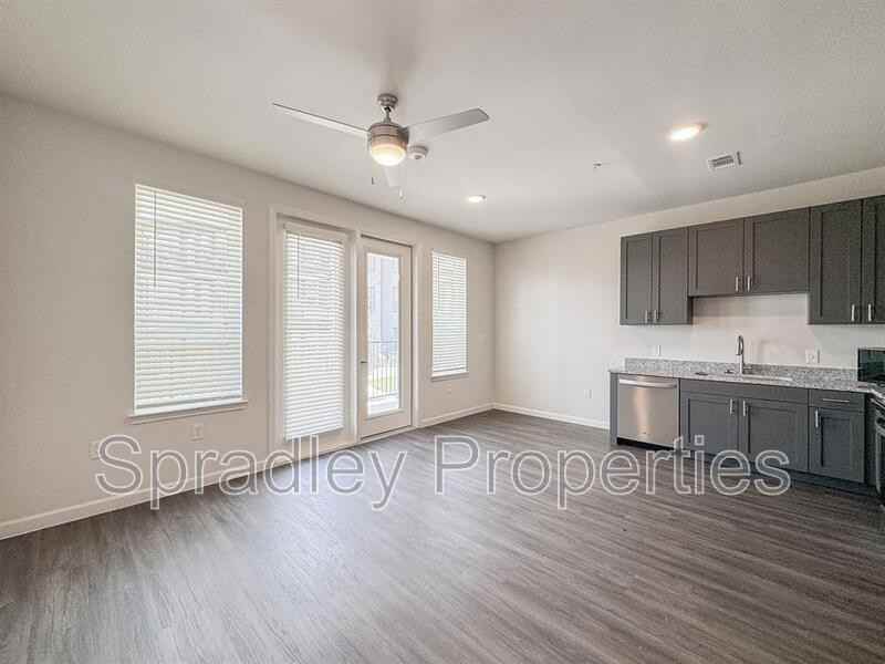 710 Shine St - Photo 6 of 17