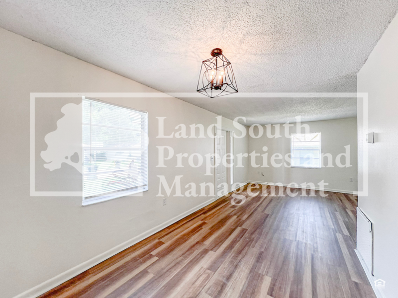 246 Mary Catherine Ct - Photo 4 of 17