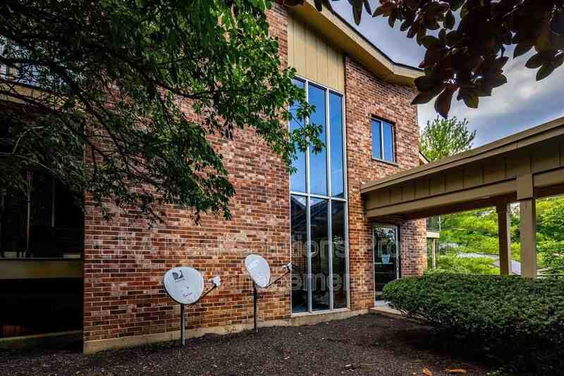 3069 Alpine Ter #12B - Photo 5 of 45