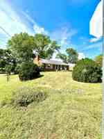 featured image of 2400 Forest Dr