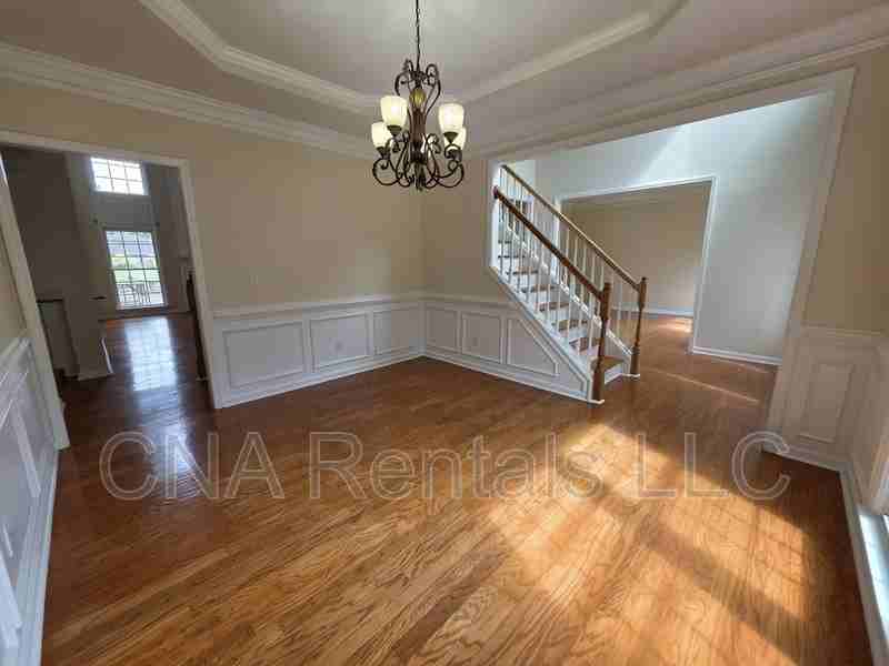 1713 Paramore Pl Ne - Photo 6 of 46