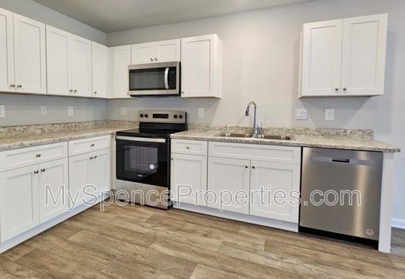 7789 Pin Oak Drive North - Photo 2 of 6