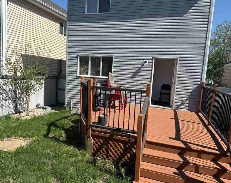 1332 74 St Sw - Photo 2 of 12