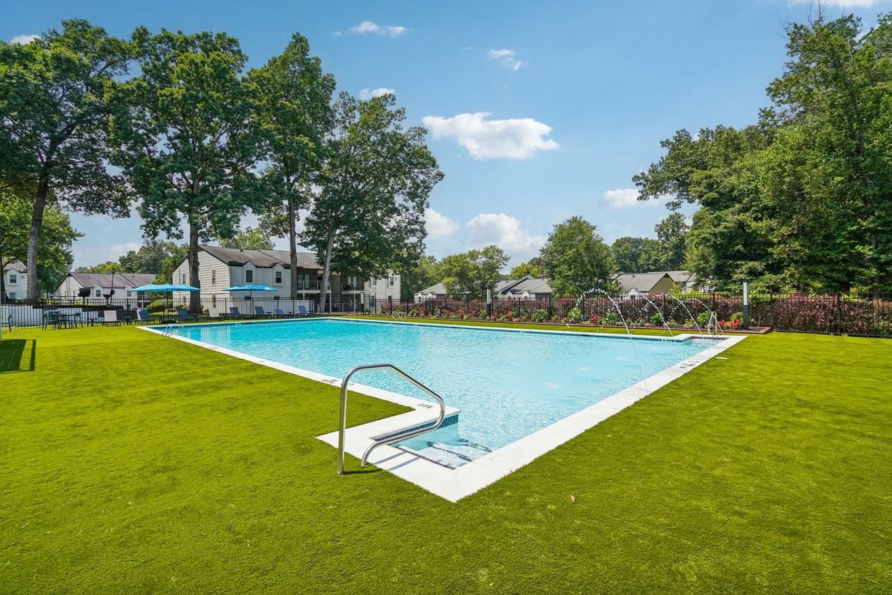 Dwell @ 750 - Photo 2 of 50