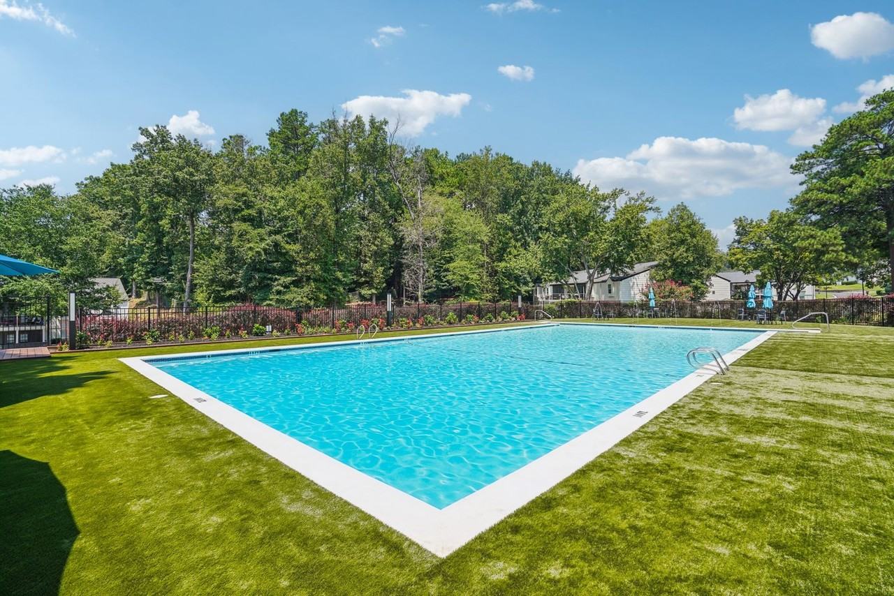 Dwell @ 750 - Photo 3 of 50