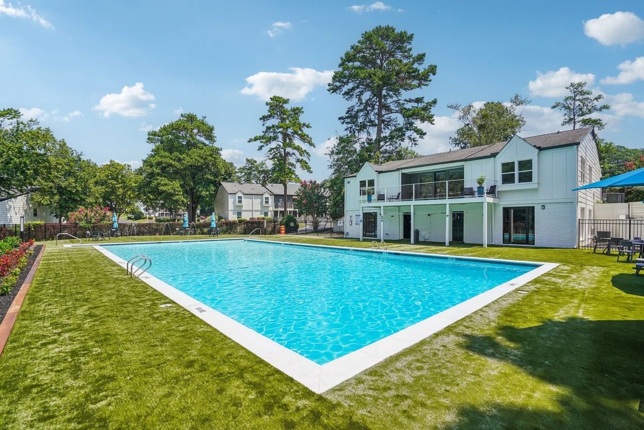 Dwell @ 750 - Photo 4 of 50