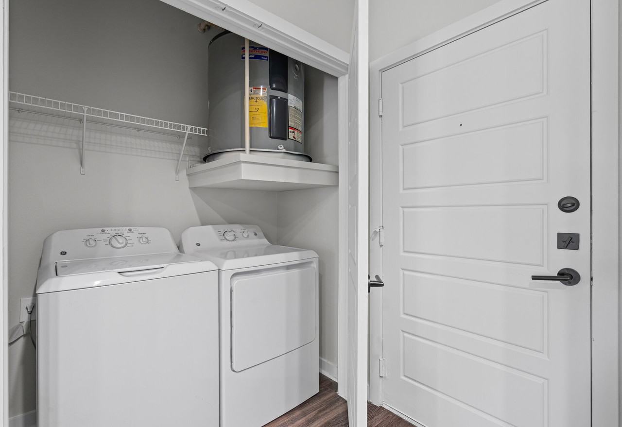 The Avery on Southwestern - Photo 5 of 50