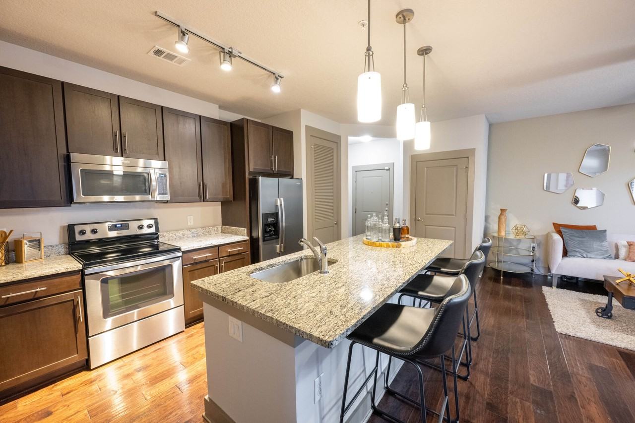 Junction 1504 - Photo 3 of 28