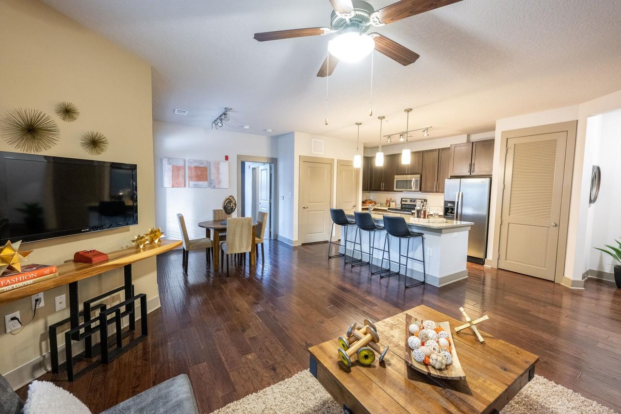 Junction 1504 - Photo 6 of 28