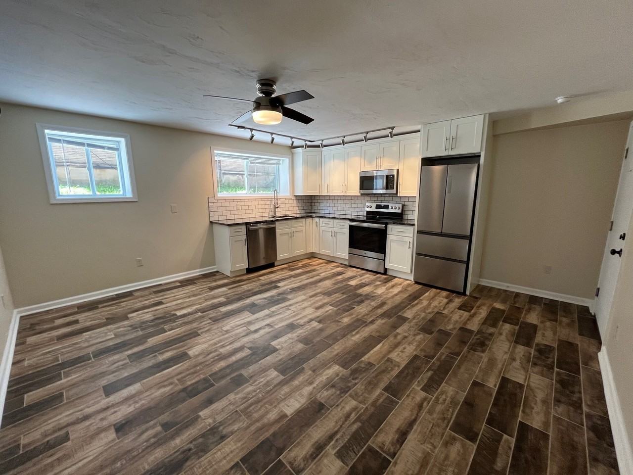 625 North Negley Avenue - Photo 2 of 17