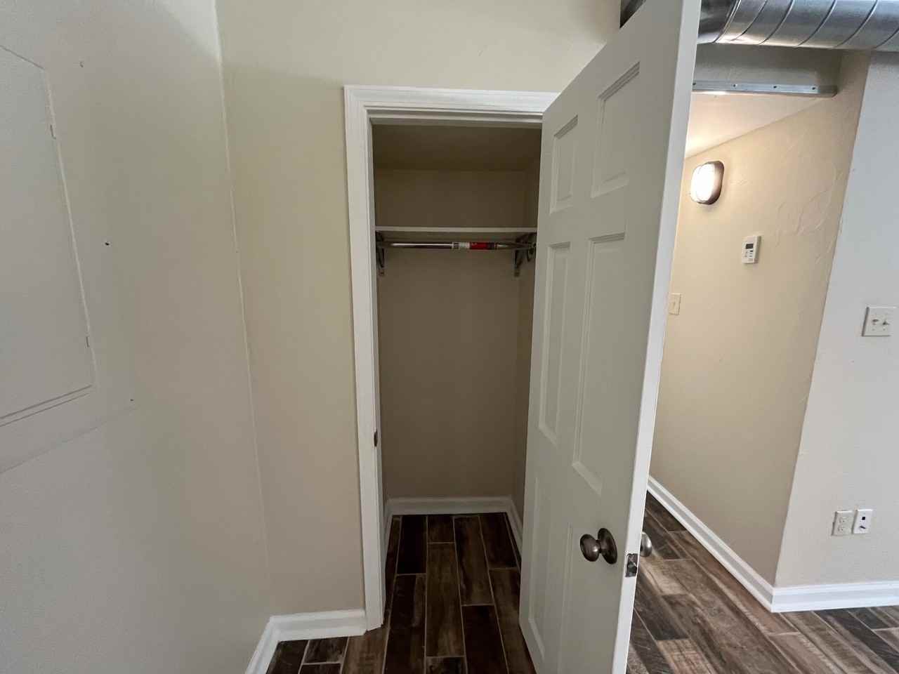 625 North Negley Avenue - Photo 5 of 17