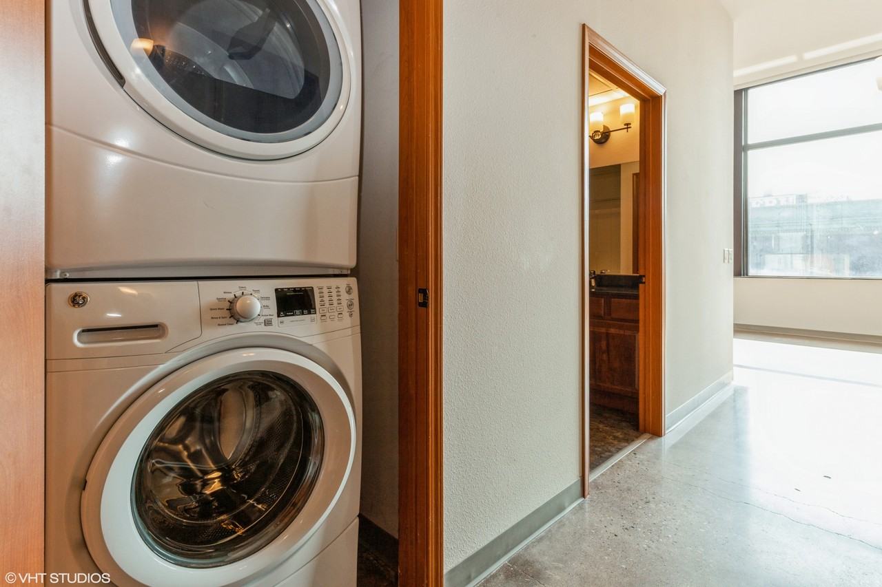 611 West National Avenue - Photo 4 of 50