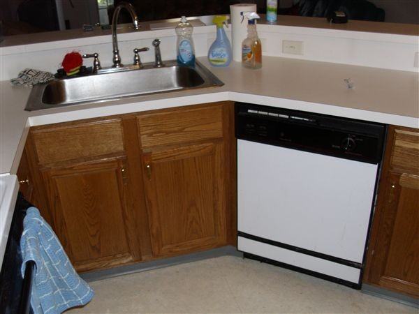 1575 Oakfield Dr - Photo 2 of 9