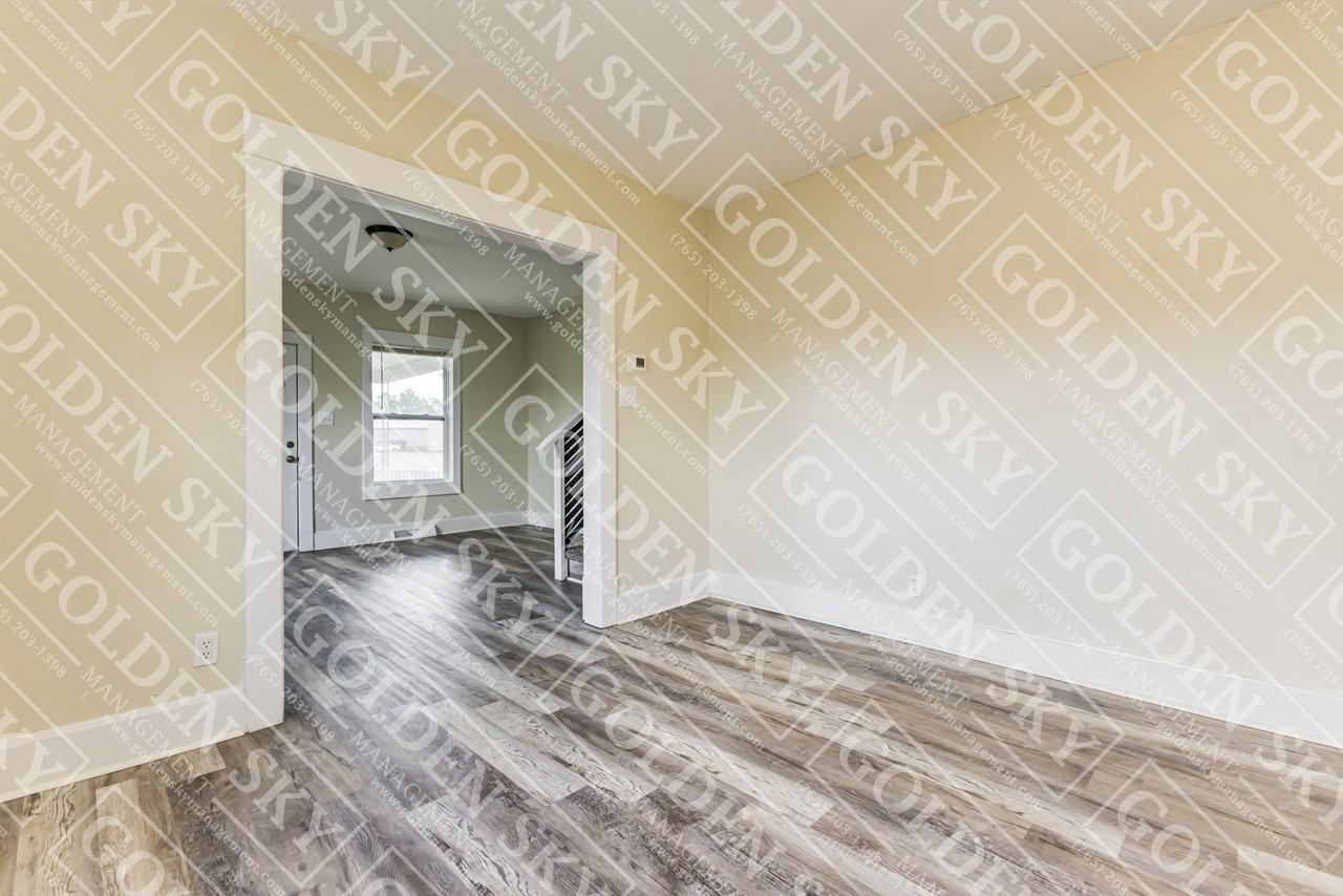 1821 Grand Avenue - Photo 3 of 33