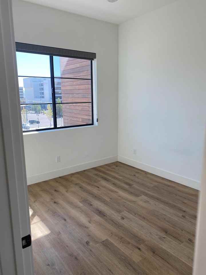 127 Ridge Street - Photo 4 of 28