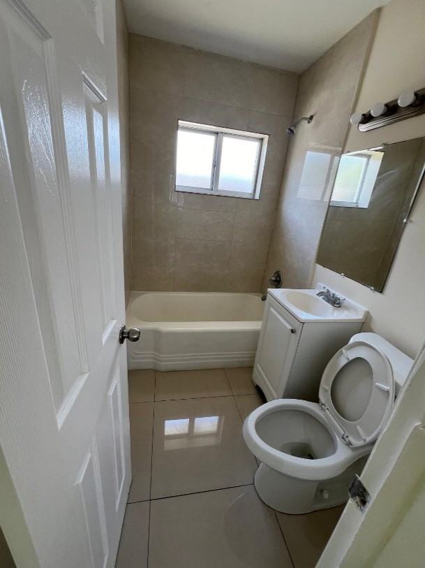 6Plex 1265 NE 136th Terrace - Photo 3 of 7