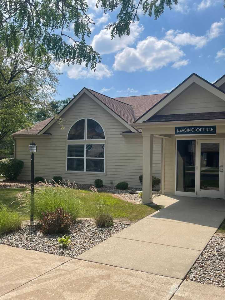 1710 Vale Park Rd - Photo 2 of 16