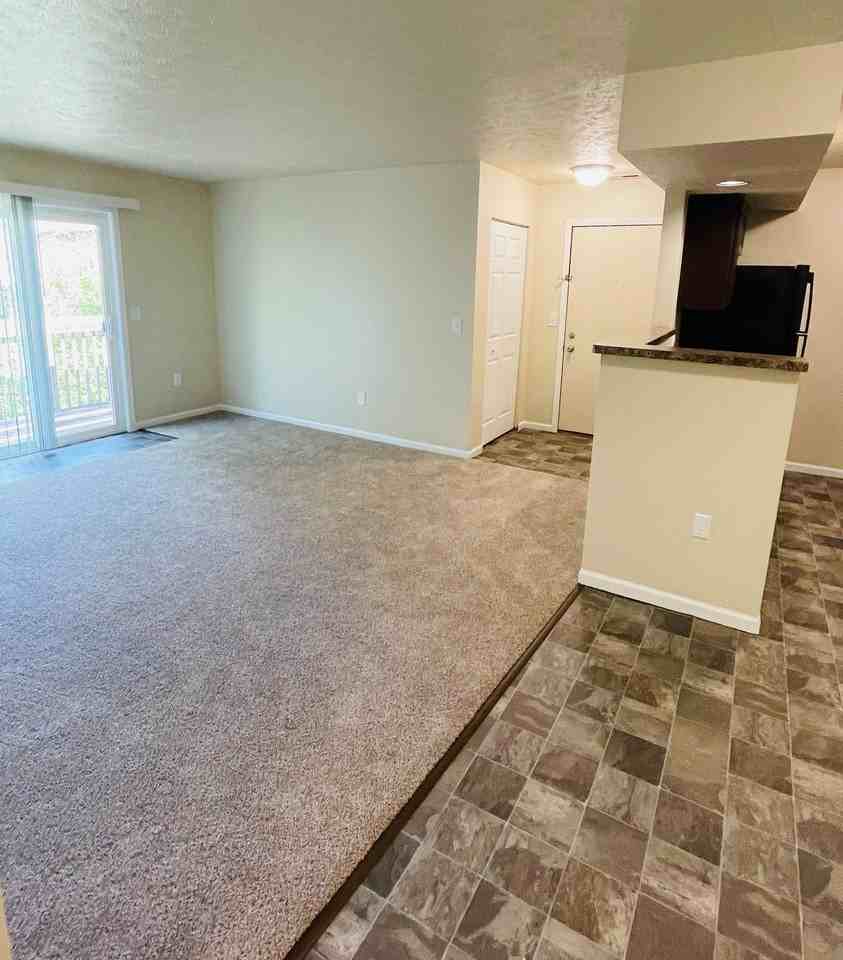 1710 Vale Park Rd - Photo 5 of 16