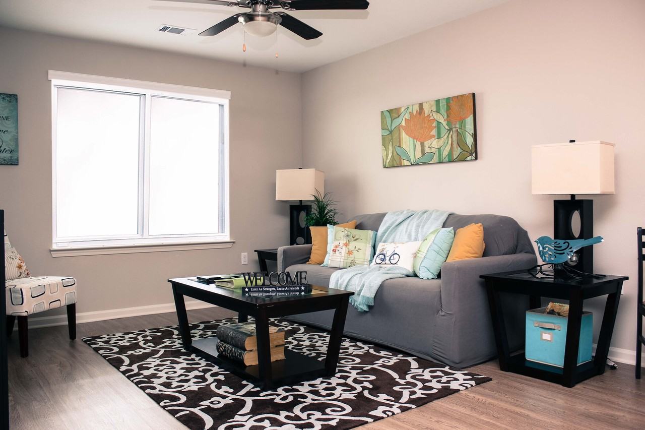 The Villages at Ben White - Photo 6 of 6