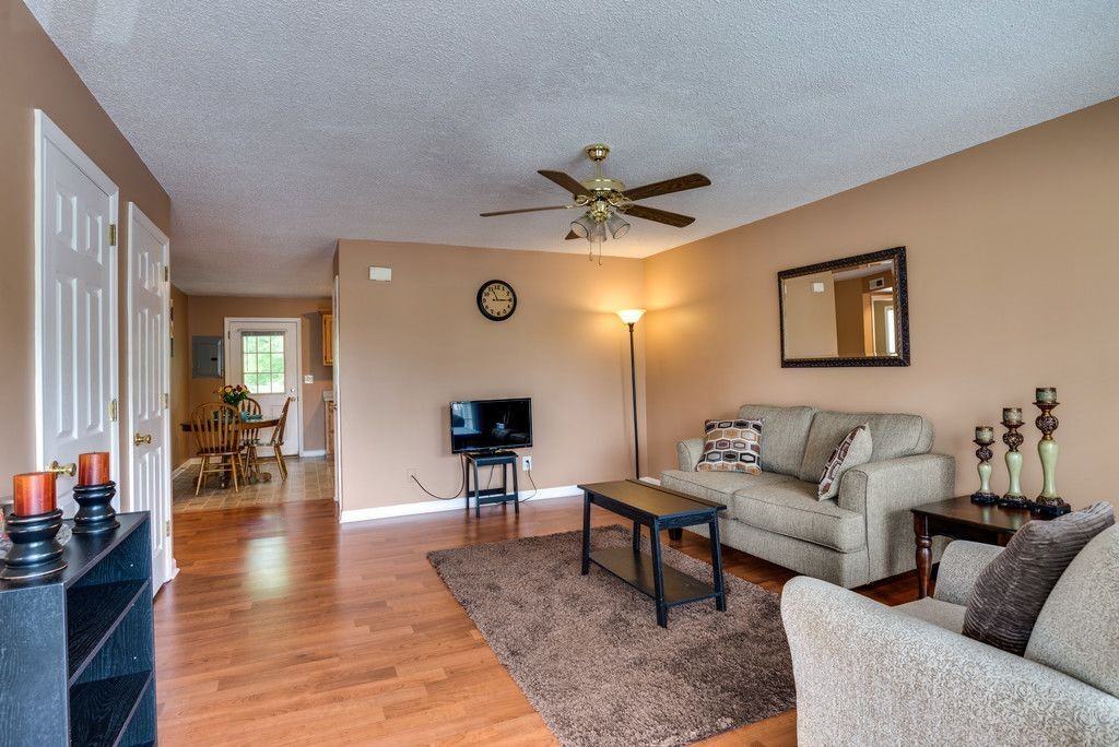 Bella Manor Apartments - Photo 2 of 28