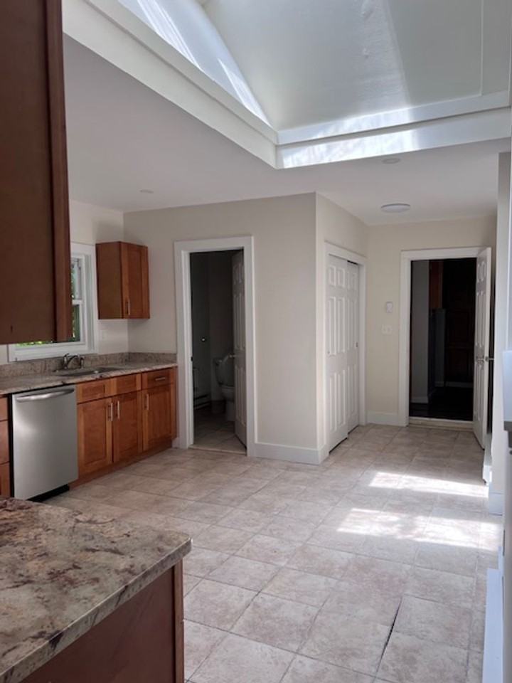 14311 14311 Rt.9w  - House - Photo 4 of 37