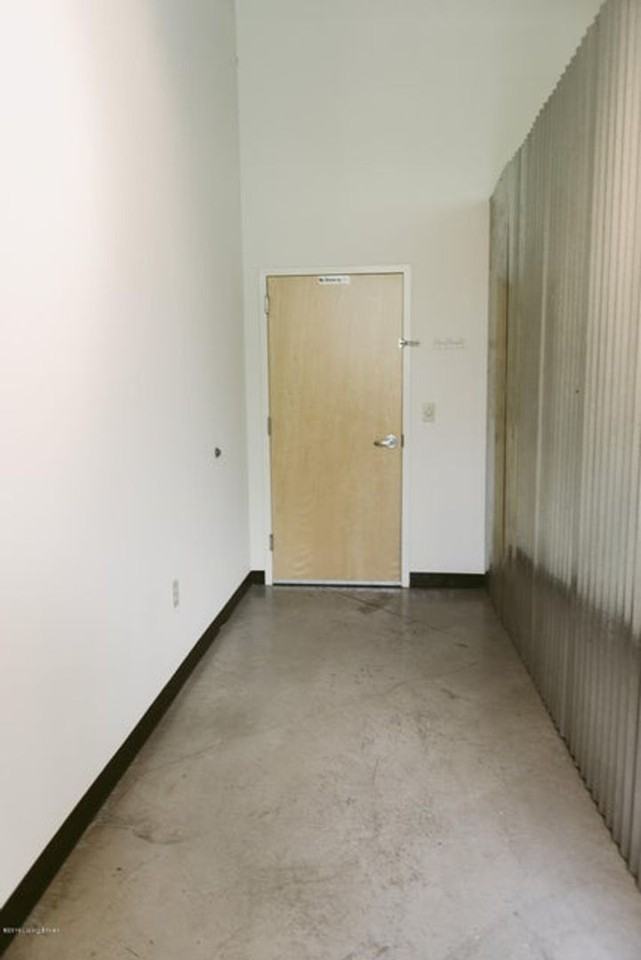 Reynolds Lofts - Photo 3 of 18