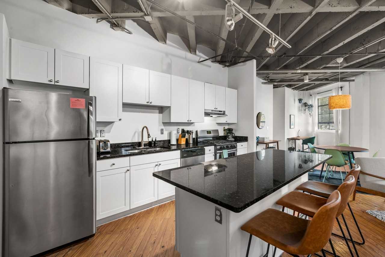 900 Peachtree Lofts - Photo 2 of 34