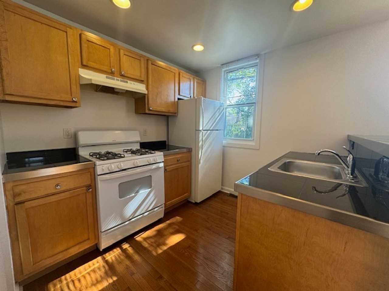 5311 Wellesley Ave - Photo 2 of 19