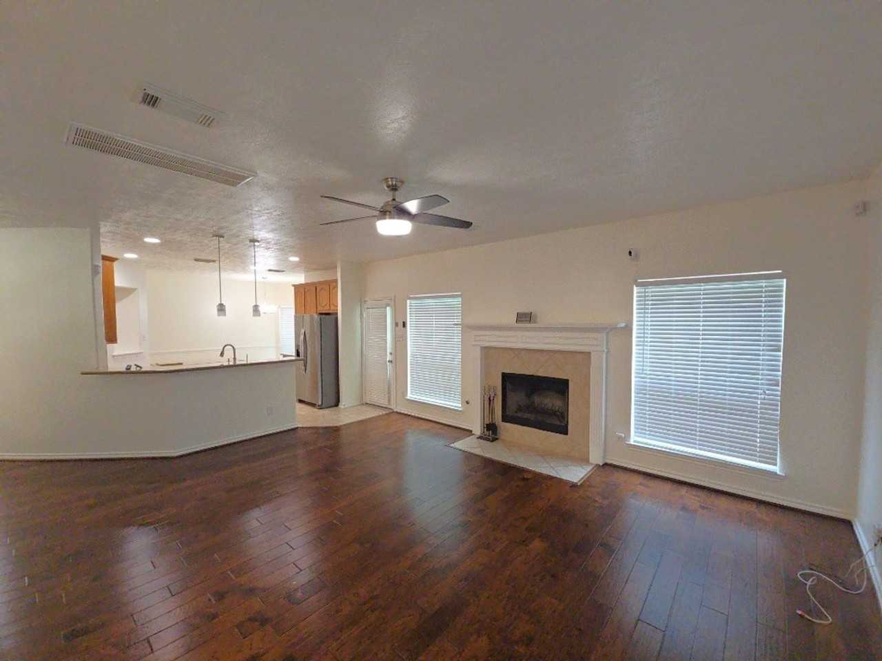 16514 Bluff Springs Dr - Photo 6 of 41