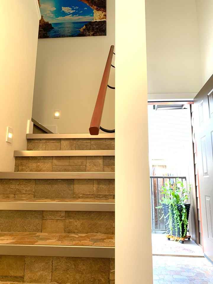 580 Radant Rd - Photo 6 of 19