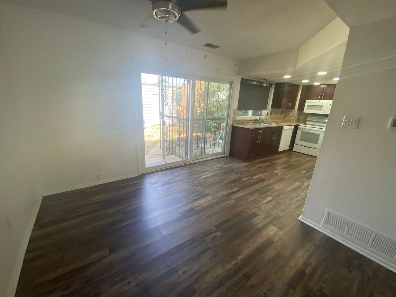 12448 E Kansas Pl - Photo 5 of 20