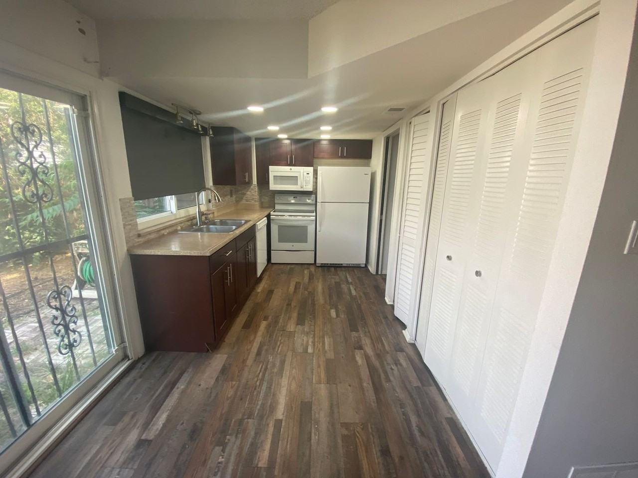 12448 E Kansas Pl - Photo 6 of 20