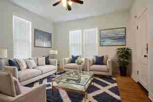 920 22nd Ave NE - Photo 1 of 1