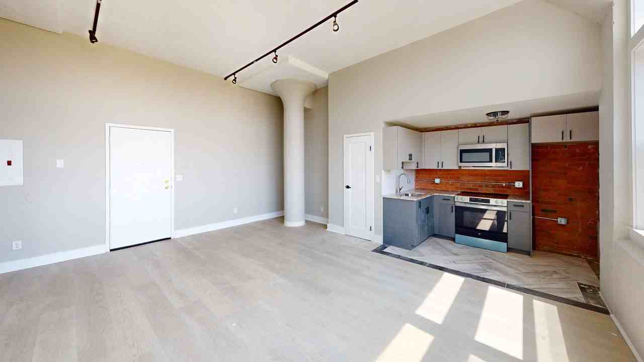 277 Chapel St - Photo 2 of 11